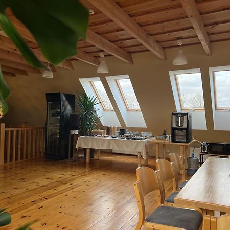 Abzali Hotel And Restaurant With Self Check-In Ādaži Zewnętrze zdjęcie