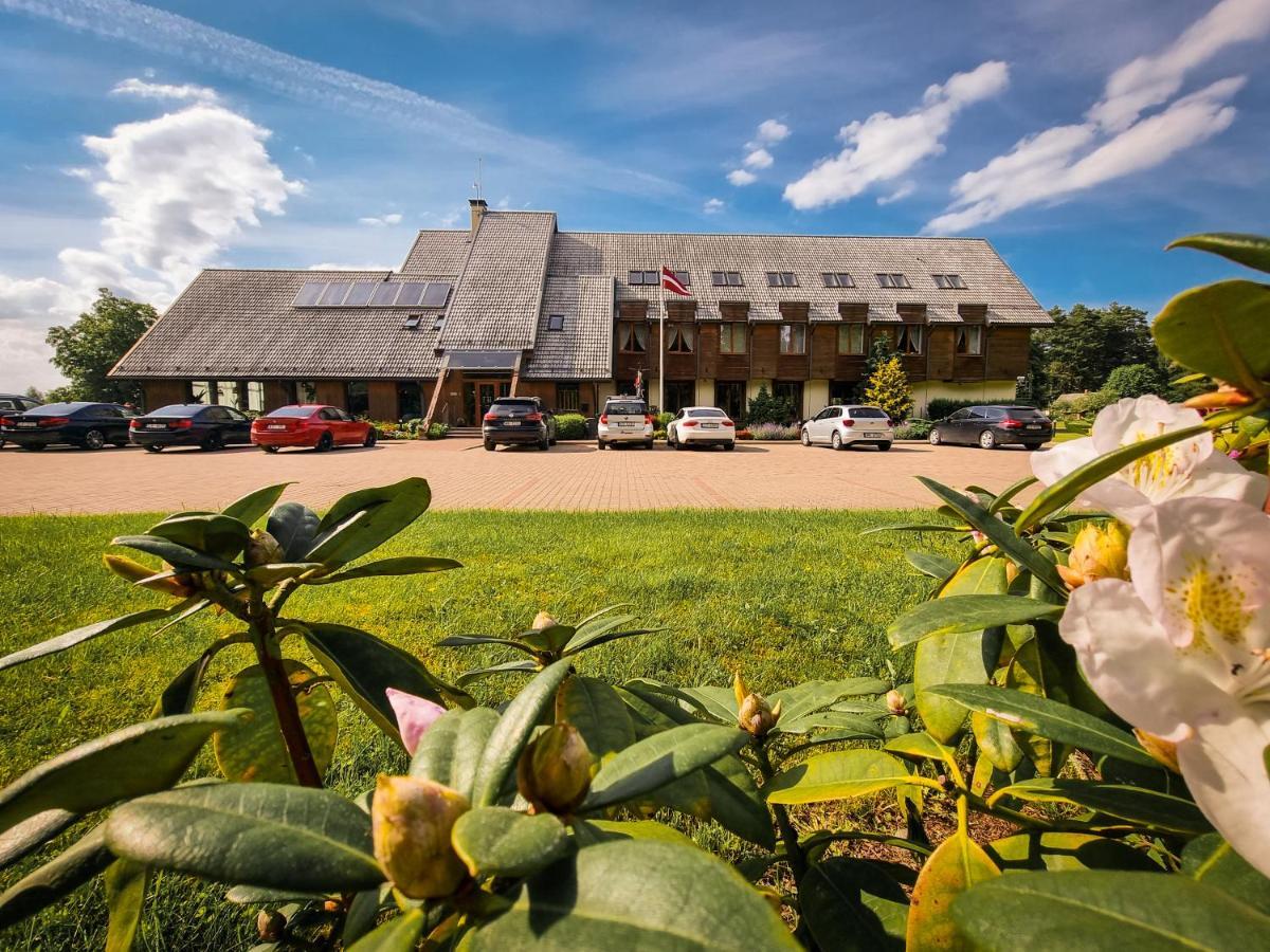 Abzali Hotel And Restaurant With Self Check-In Ādaži Zewnętrze zdjęcie