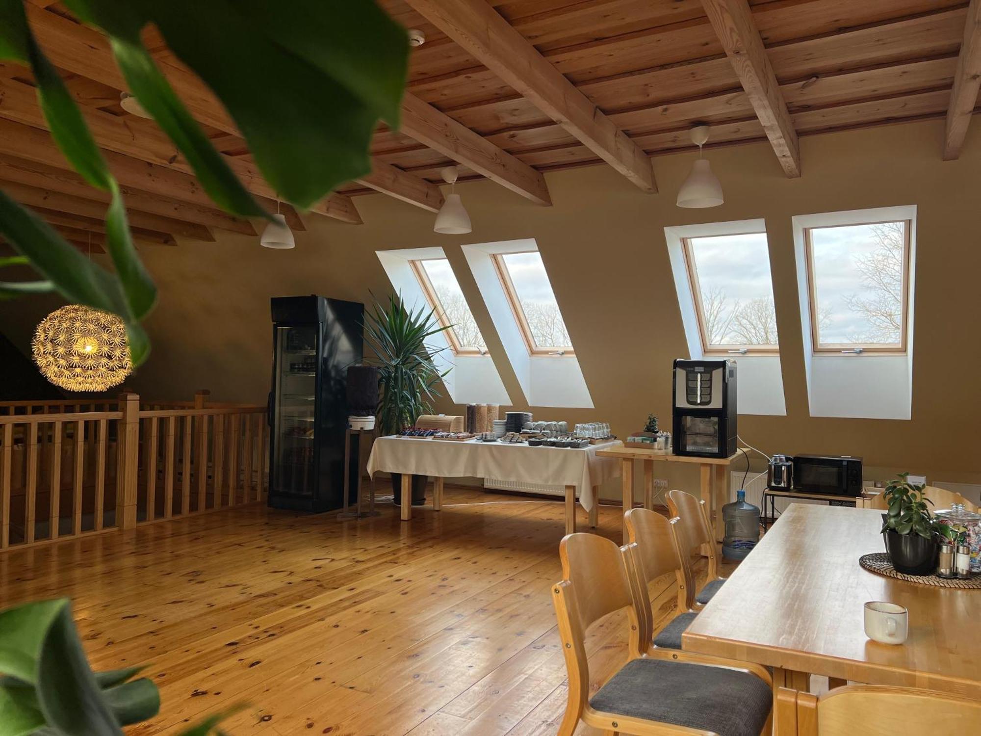 Abzali Hotel And Restaurant With Self Check-In Ādaži Zewnętrze zdjęcie